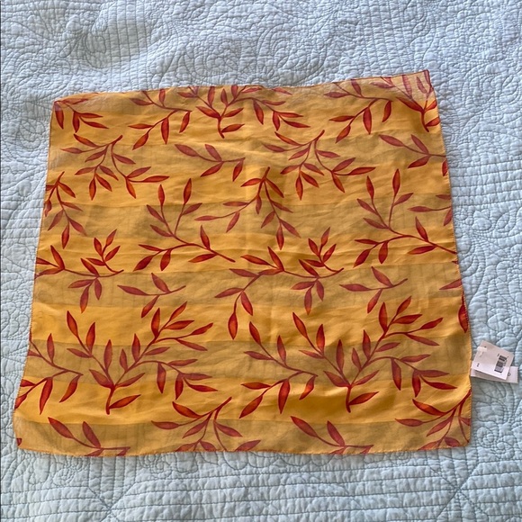 Elaine Gold Scarf - Picture 1 of 3